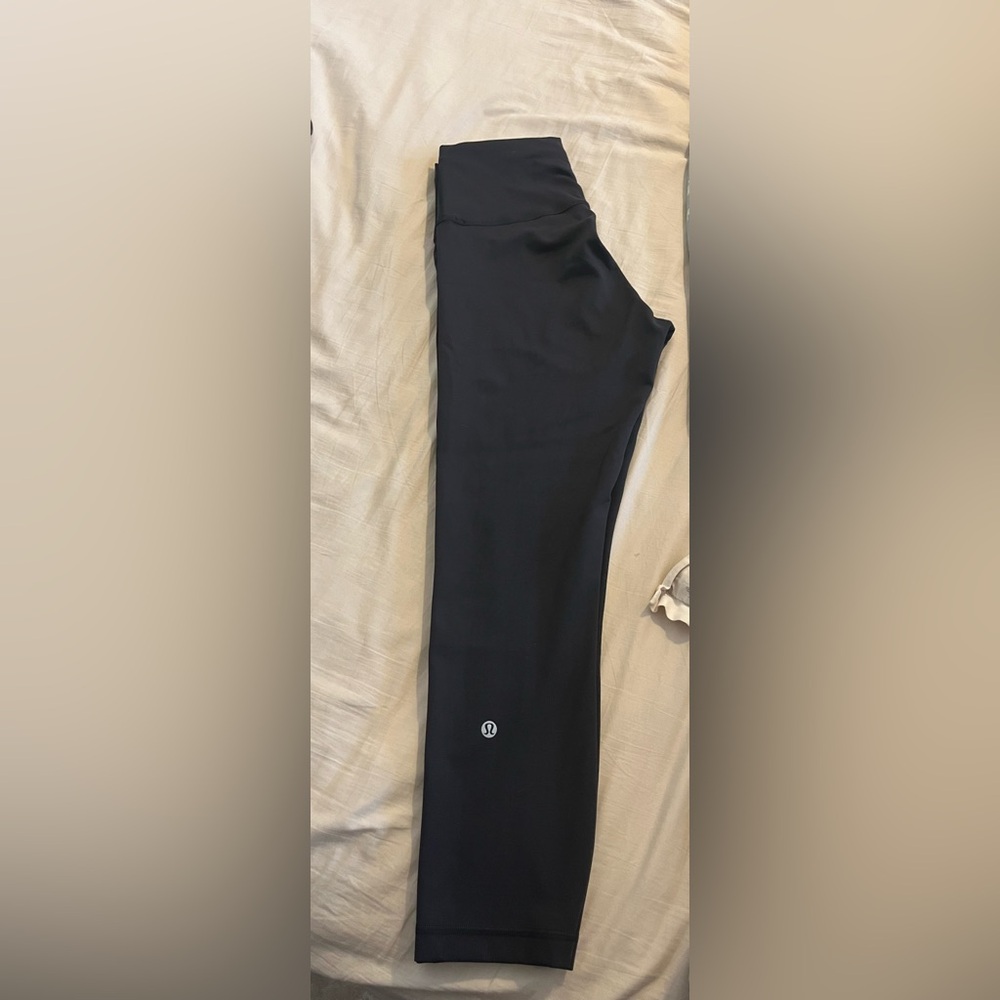 Lululemon sz8  Wunder Train High-Rise Tight 25" black